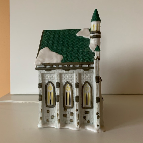 Vintage Collins  Christmas Holiday Lighted  Expression Ceramic Church - Picture 12 of 13